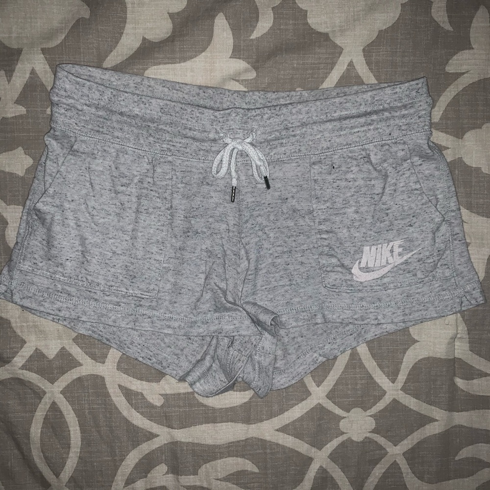Nike Gym Vintage Shorts Size M